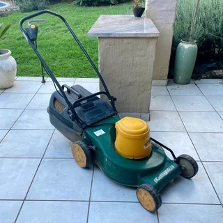 Working Trimtech 2400W Heavy Duty Electric Lawnmower - Good condition - Sandton
