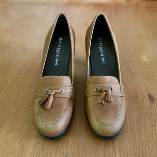 Froggie Nubuck Leather Court Shoes UK6 - New in box - Sandton