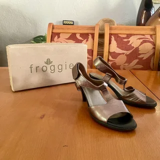 Froggie Leather T-bar High Heel Sandals UK6 - Like new - Sandton