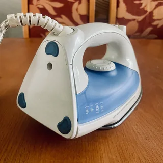 Working Kenwood Steam Iron - Good condition - Sandton