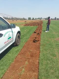Grassfarm Instant Lawn sales &amp; deliver Kikuyu grass ,LM Grass .Compost &amp; Lawndressing.