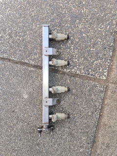 Kia hyundai G4LA 1.2 fuel rail and injectors