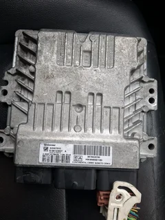 Peugeot 508 Citroen DS4 computer box ECU
