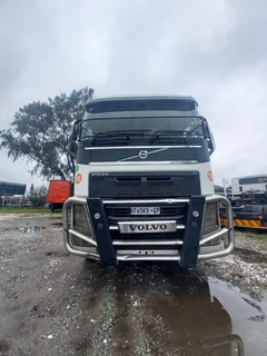 2016 VOLVO FH 440 Double Axle Truck - For Sale!