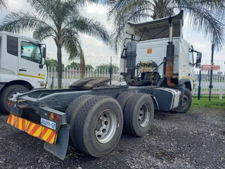 Black November Special - 2007 Volvo FH 400 Tag Axle Truck