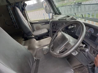 MASSIVE SALE — 2007 Volvo FH 400 Tag Axle Truck