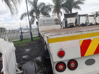 Massive Sale — 2018 UD Croner PKE 250 Flatdeck | 8 Ton with Pocket Poles