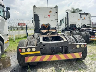 MASSIVE SALE – 2014 Renault Premium Lander 440 Double Axle Truck