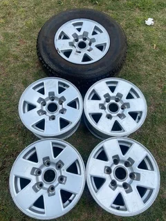 2004 Ford Ranger T5 15 Inch Alloy Rims X5