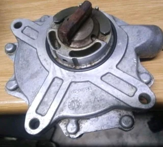 BMW E90, E60, E81 Automatic Vaccum pump