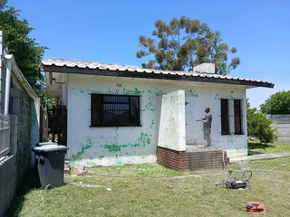 Roof Pressure Hoze Cleaning