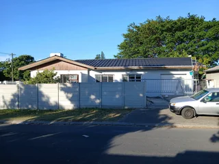 Roof Pressure Hoze Cleaning