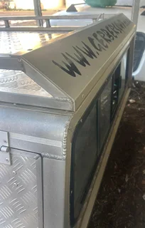 2012 Isuzu double cab aluminium canopy