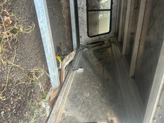 2012 Isuzu double cab aluminium canopy