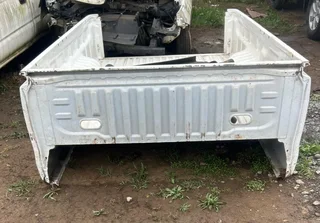 2020 isuzu lwb load bin