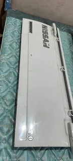 Nissan NP300 tailgate