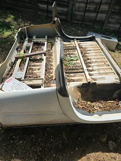 2000 Toyota Hilux double cab load bin