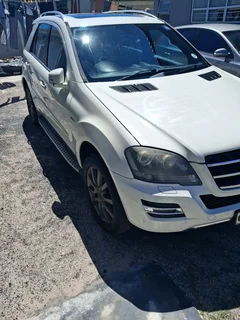 Mercedes ML350 AUTO PETROL WHITE