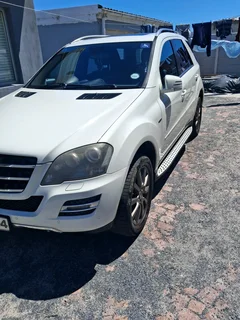 Mercedes ML350 AUTO PETROL WHITE