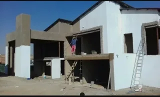 HANDYMAN AND HOME RENOVATORS TILER CARPENTER BUILDER DRYWALL PAINTER PLUMBER WATERPROOFING