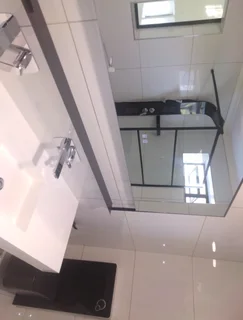 HANDYMAN AND HOME RENOVATORS TILER CARPENTER BUILDER DRYWALL PAINTER PLUMBER WATERPROOFING