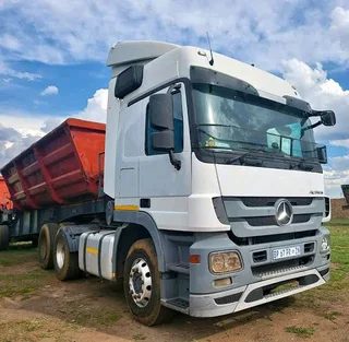 TRI AXEL TRAILERS FOR HIRE