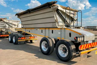 Side tippers available on affordable rents