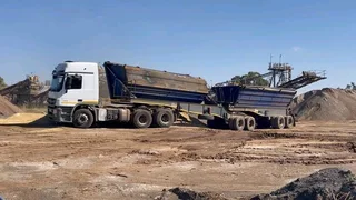 Tippers in working conditions for hire