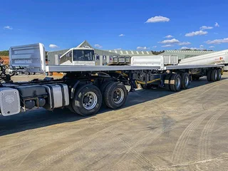 Tautliner trailers ,side tippers,flat deck hire