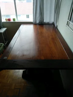 6 seater hand made Premium Mahogany dinner table and chairs must go soon