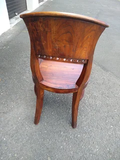 6 seater hand made Premium Mahogany dinner table and chairs must go soon