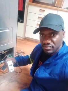 Fridge regassing as from 450 per unit  we service all around cape, contact us on 069 813 4745