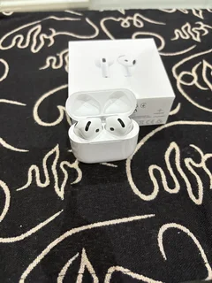 AirPods 4