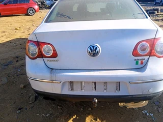 VW Passat 2011 model 2.0 FSI