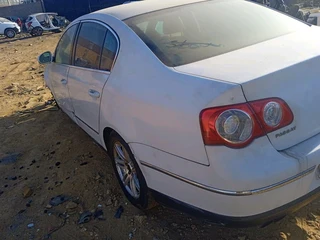 VW Passat 2011 model 2.0 FSI