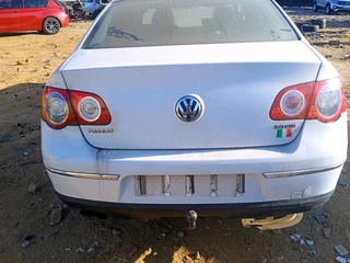 VW Passat 2011 model 2.0 FSI