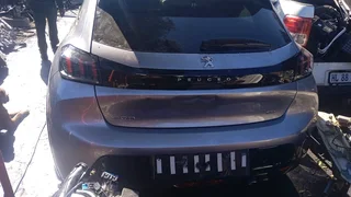 Peugeot 308 2015 model