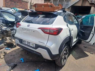 Nissan MAGNITE 2022 model 1.0 engine