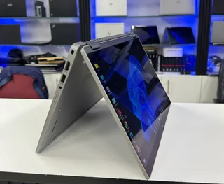 Dell Latitude 5330 | 2 in 1 Touchscreen | i7 12th gen