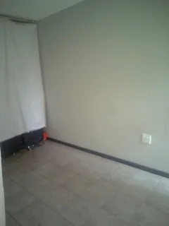 Space to rent in Cresta