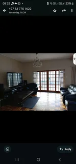 property for sale crawford R4. 4950 negotiable