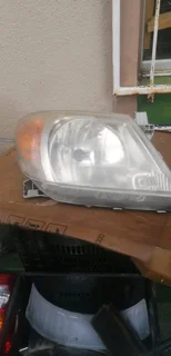 Toyota Hilux 2009 / 2010 Headlamps
