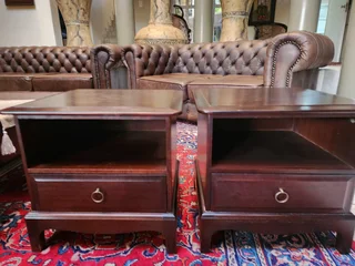 2x Bedroom Pedestals