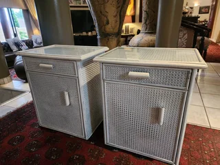 2x Bedroom Pedestals