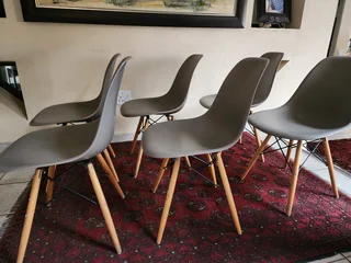6x Eiffel Chairs