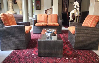 Beautiful Wicker Outdoor / Patio Set