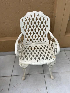 King Grape Cast Aluminium Outdoor Set