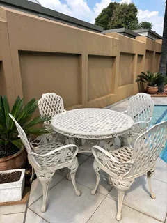 King Grape Cast Aluminium Outdoor Set