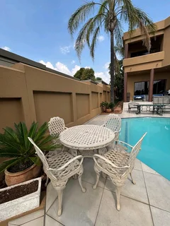 King Grape Cast Aluminium Outdoor Set