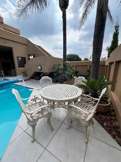 King Grape Cast Aluminium Outdoor Set